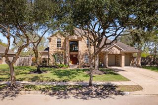 2823 Irvington Drive, Pearland, TX 77584