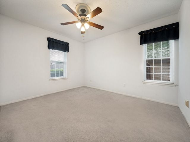 3818 Twin Falls Street, Irving, TX 75062