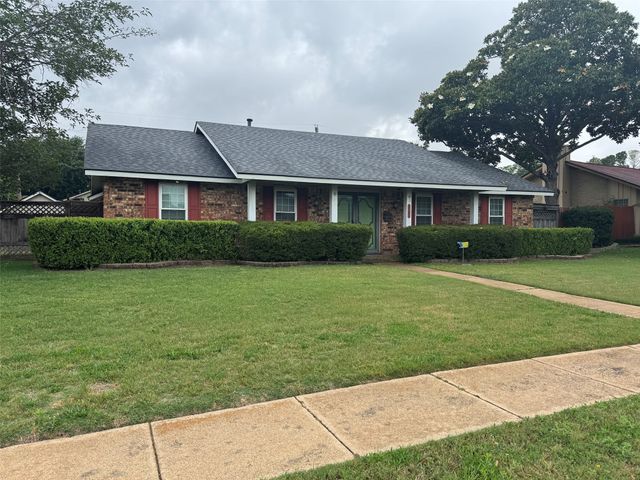3818 Twin Falls Street, Irving, TX 75062