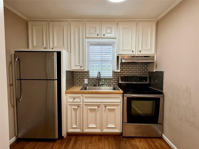 2519 Paul Quinn Street, Houston, TX 77091