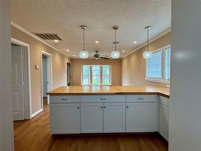 2519 Paul Quinn Street, Houston, TX 77091
