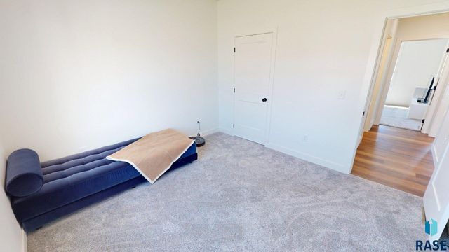 1834 E Briarwood Cir Circle, Brookings, SD 57006