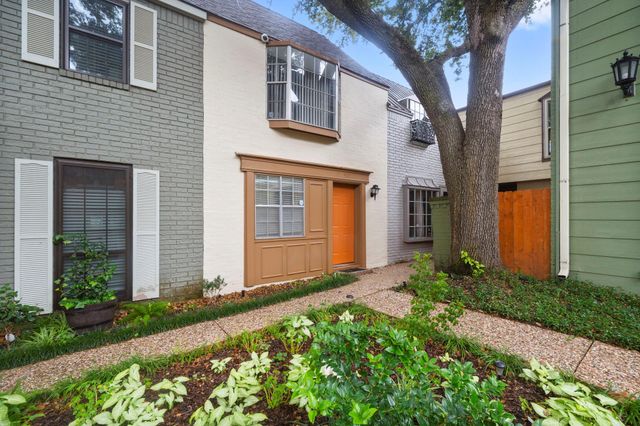 11550 Chimney Rock Road 521, Houston, TX 77035