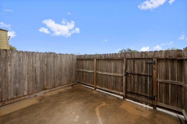 11550 Chimney Rock Road 521, Houston, TX 77035