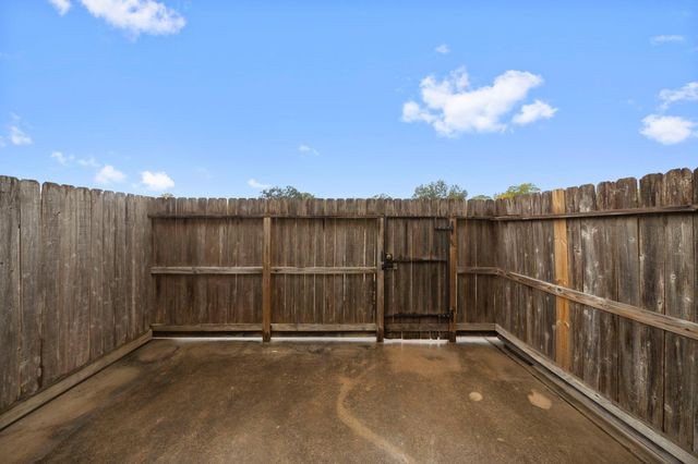 11550 Chimney Rock Road 521, Houston, TX 77035