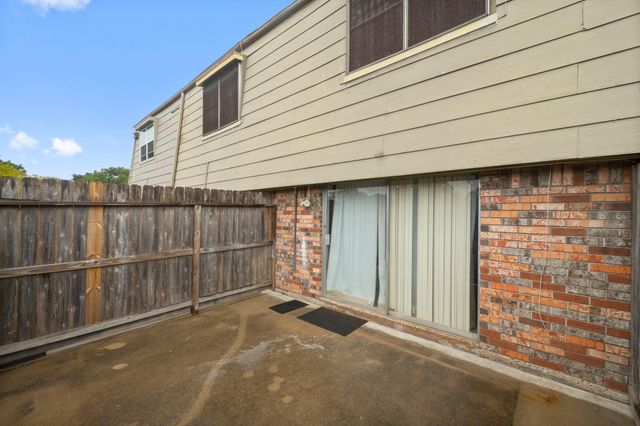 11550 Chimney Rock Road 521, Houston, TX 77035