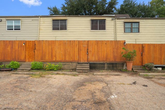 11550 Chimney Rock Road 521, Houston, TX 77035