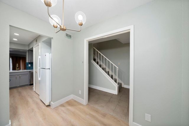 11550 Chimney Rock Road 521, Houston, TX 77035