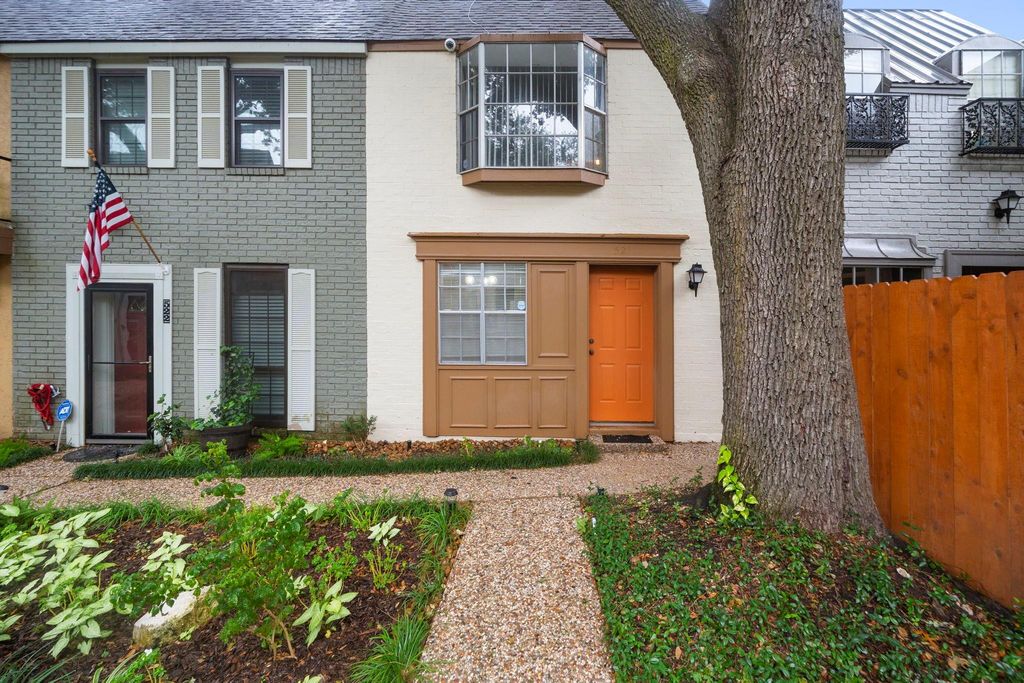 11550 Chimney Rock Road 521, Houston, TX 77035