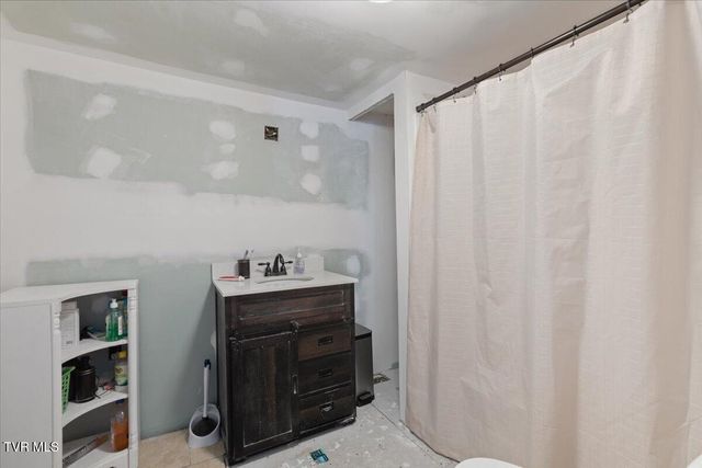 2409 Watauga Road, Johnson City, TN 37601