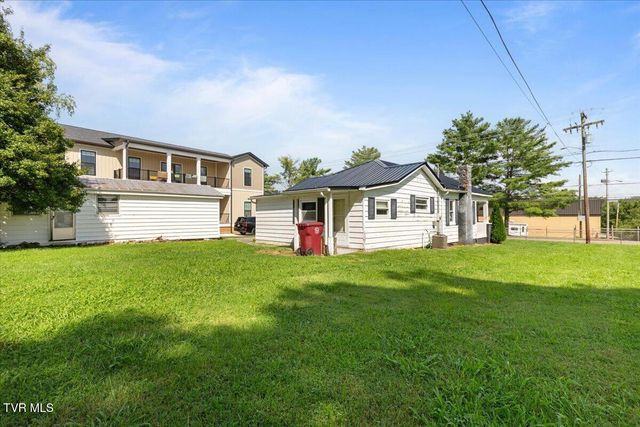 2409 Watauga Road, Johnson City, TN 37601