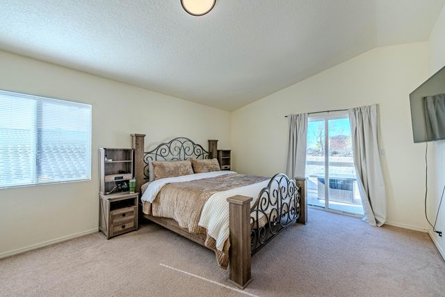 7068 Husky Drive NE, Rio Rancho, NM 87144