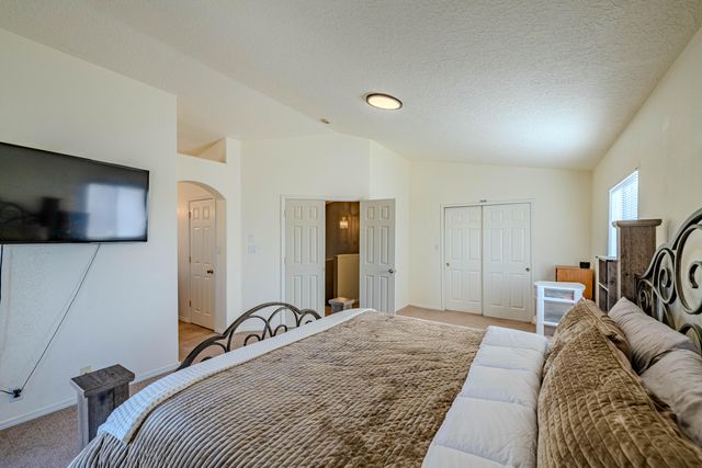 7068 Husky Drive NE, Rio Rancho, NM 87144