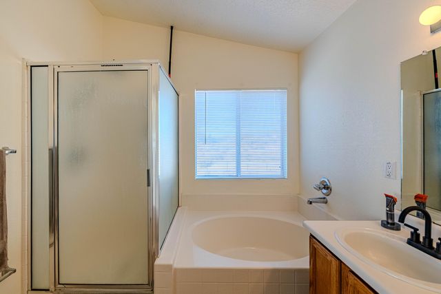 7068 Husky Drive NE, Rio Rancho, NM 87144