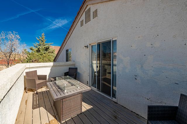 7068 Husky Drive NE, Rio Rancho, NM 87144