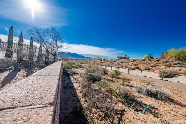 7068 Husky Drive NE, Rio Rancho, NM 87144