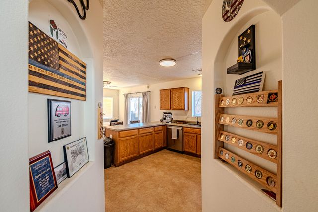 7068 Husky Drive NE, Rio Rancho, NM 87144