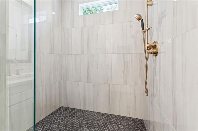 112 Cottage Gate Lane, Roswell, GA 30076