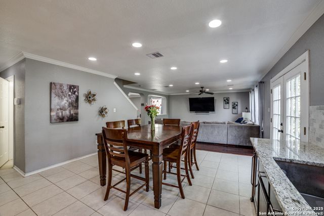10323 Medio, San Antonio, TX 78245