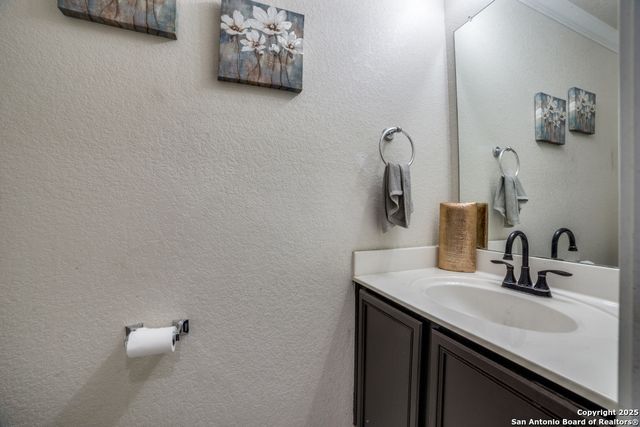 10323 Medio, San Antonio, TX 78245