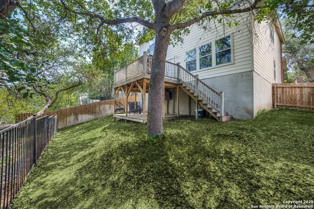 10323 Medio, San Antonio, TX 78245