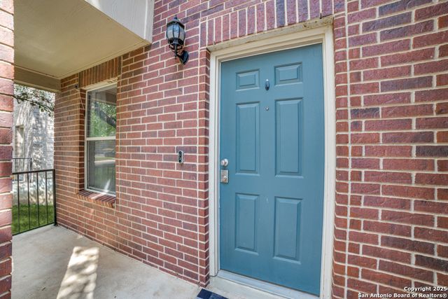 10323 Medio, San Antonio, TX 78245