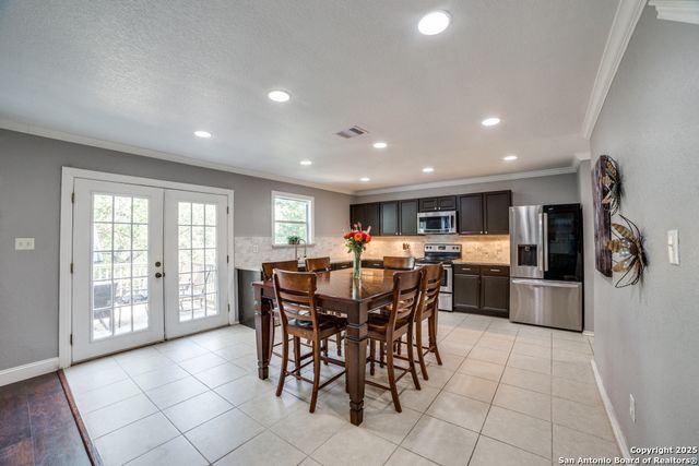 10323 Medio, San Antonio, TX 78245