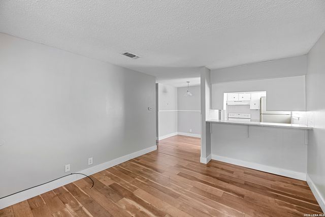 1218 S Main Street, Boerne, TX 78006