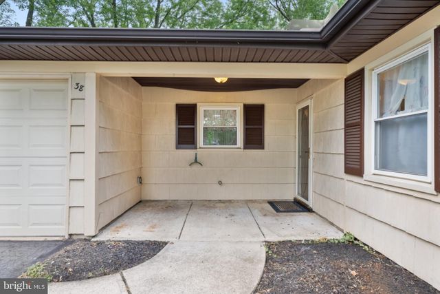 38 NORTHGATE LN, Willingborough, NJ 08046
