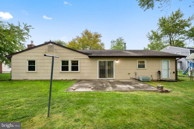 38 NORTHGATE LN, Willingborough, NJ 08046
