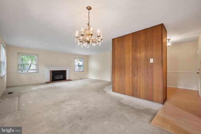 38 NORTHGATE LN, Willingborough, NJ 08046