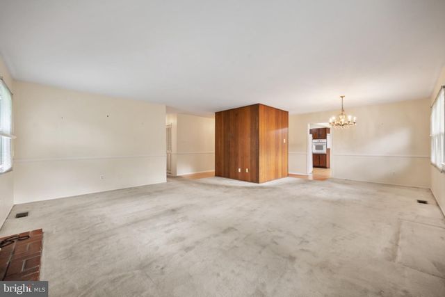 38 NORTHGATE LN, Willingborough, NJ 08046