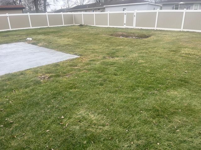 7704 Hendricks Place, Merrillville, IN 46410