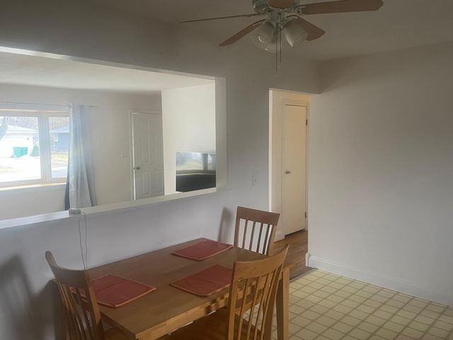 7704 Hendricks Place, Merrillville, IN 46410