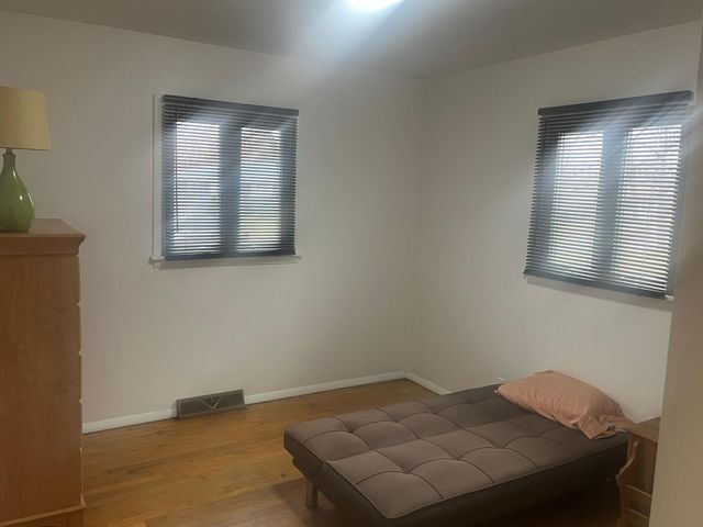 7704 Hendricks Place, Merrillville, IN 46410