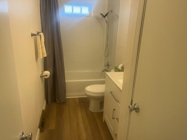 7704 Hendricks Place, Merrillville, IN 46410