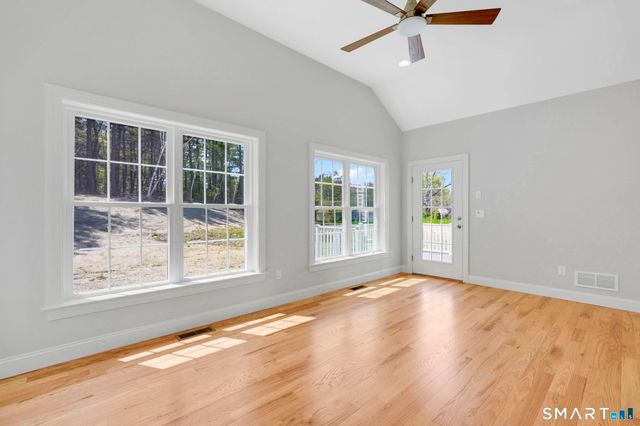 35 Liberty Lane, Enfield, CT 06082