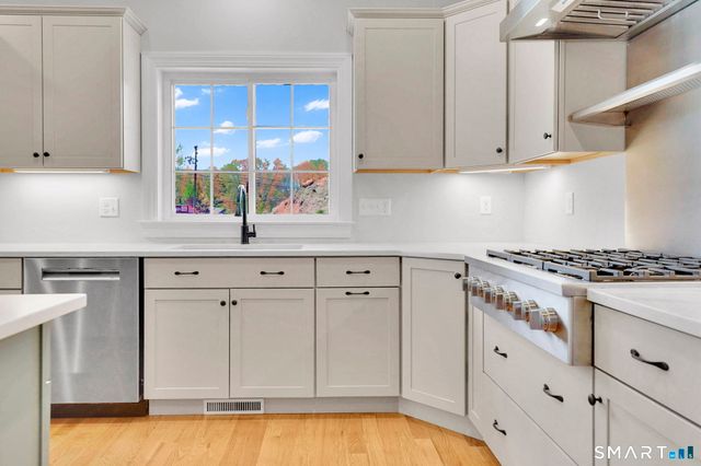 35 Liberty Lane, Enfield, CT 06082