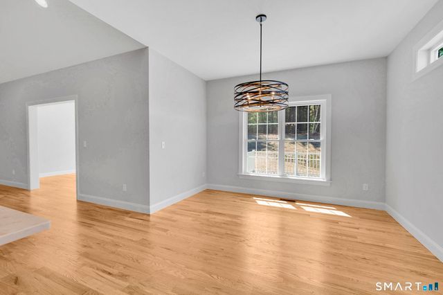 35 Liberty Lane, Enfield, CT 06082