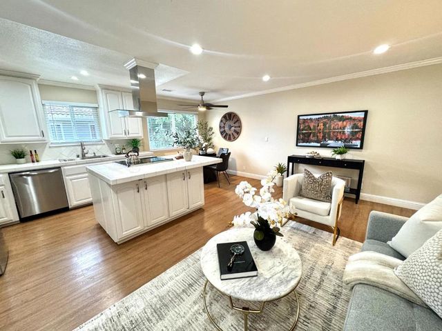 5703 Playa Del Rey 4, San Jose, CA 95123