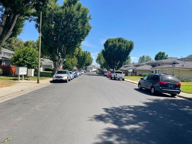 5703 Playa Del Rey 4, San Jose, CA 95123