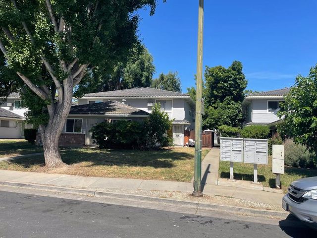 5703 Playa Del Rey 4, San Jose, CA 95123