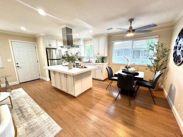 5703 Playa Del Rey 4, San Jose, CA 95123