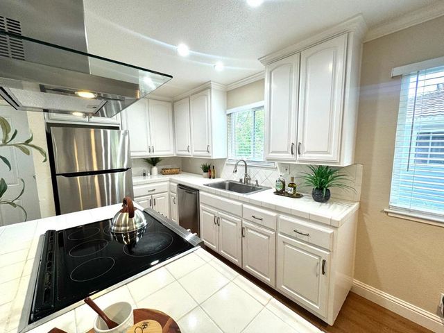 5703 Playa Del Rey 4, San Jose, CA 95123