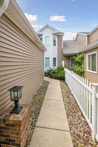 15003 Windemere Lane, Burnsville, MN 55306