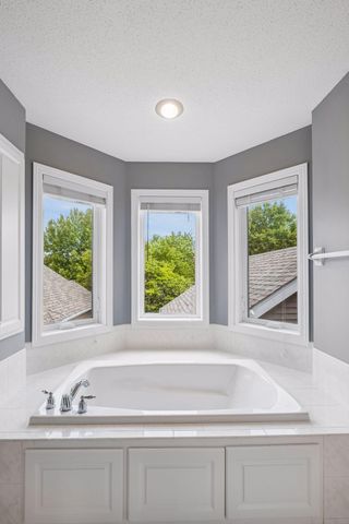 15003 Windemere Lane, Burnsville, MN 55306