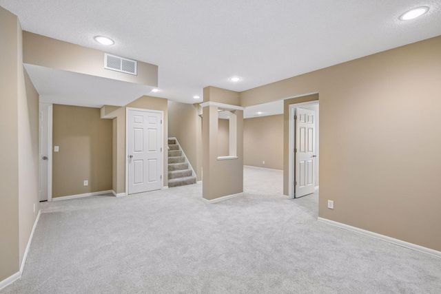 15003 Windemere Lane, Burnsville, MN 55306