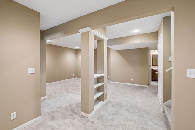 15003 Windemere Lane, Burnsville, MN 55306