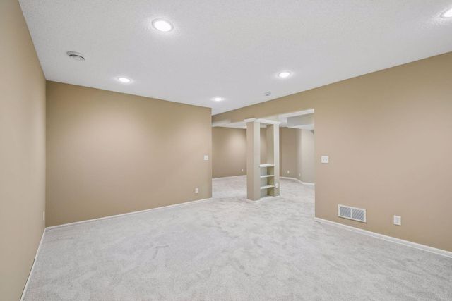 15003 Windemere Lane, Burnsville, MN 55306