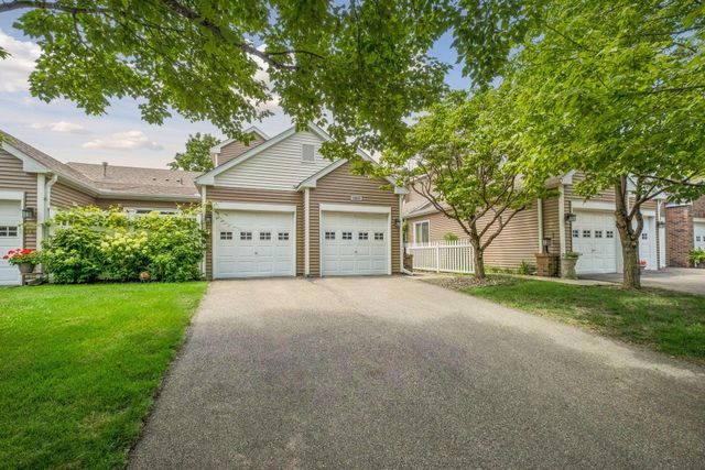 15003 Windemere Lane, Burnsville, MN 55306